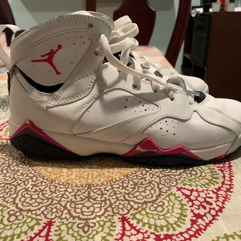 Jordan shoes for women size 8 previously worn few